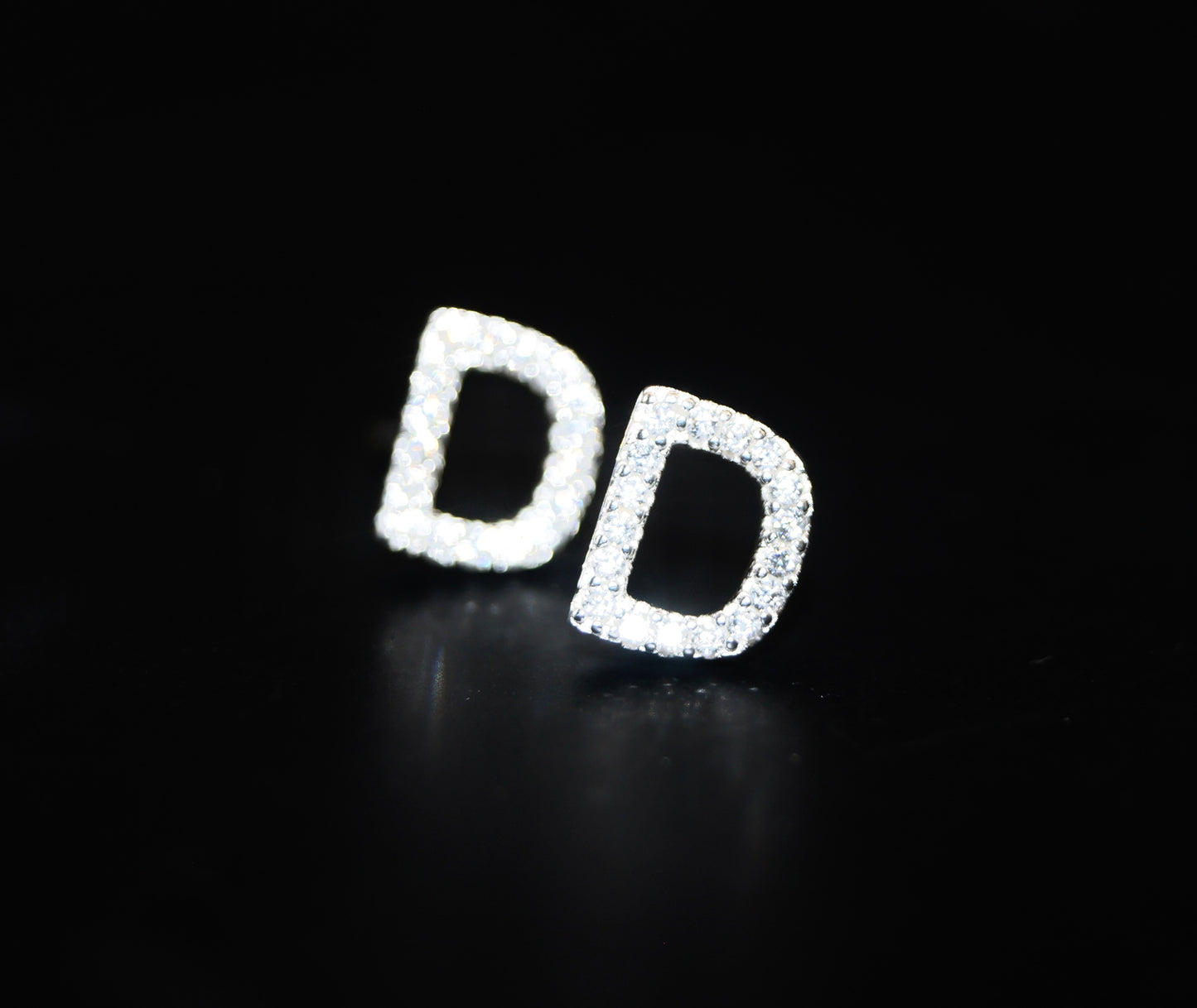 ARETE LETRA "D"